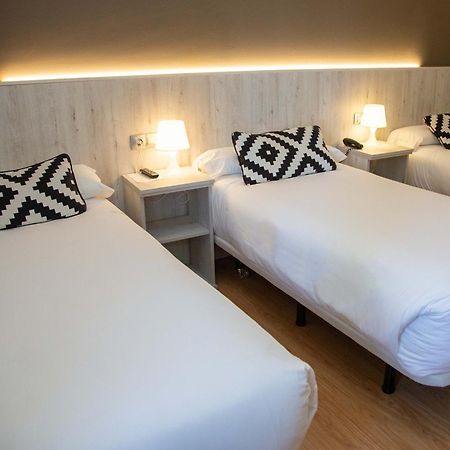 Hotel Restaurante Cadosa โซรีอา ภายนอก รูปภาพ