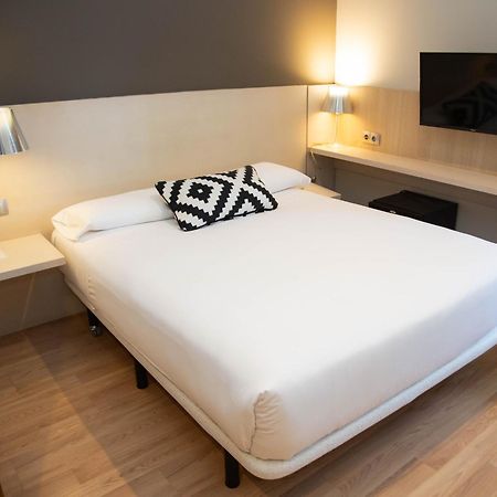 Hotel Restaurante Cadosa โซรีอา ภายนอก รูปภาพ