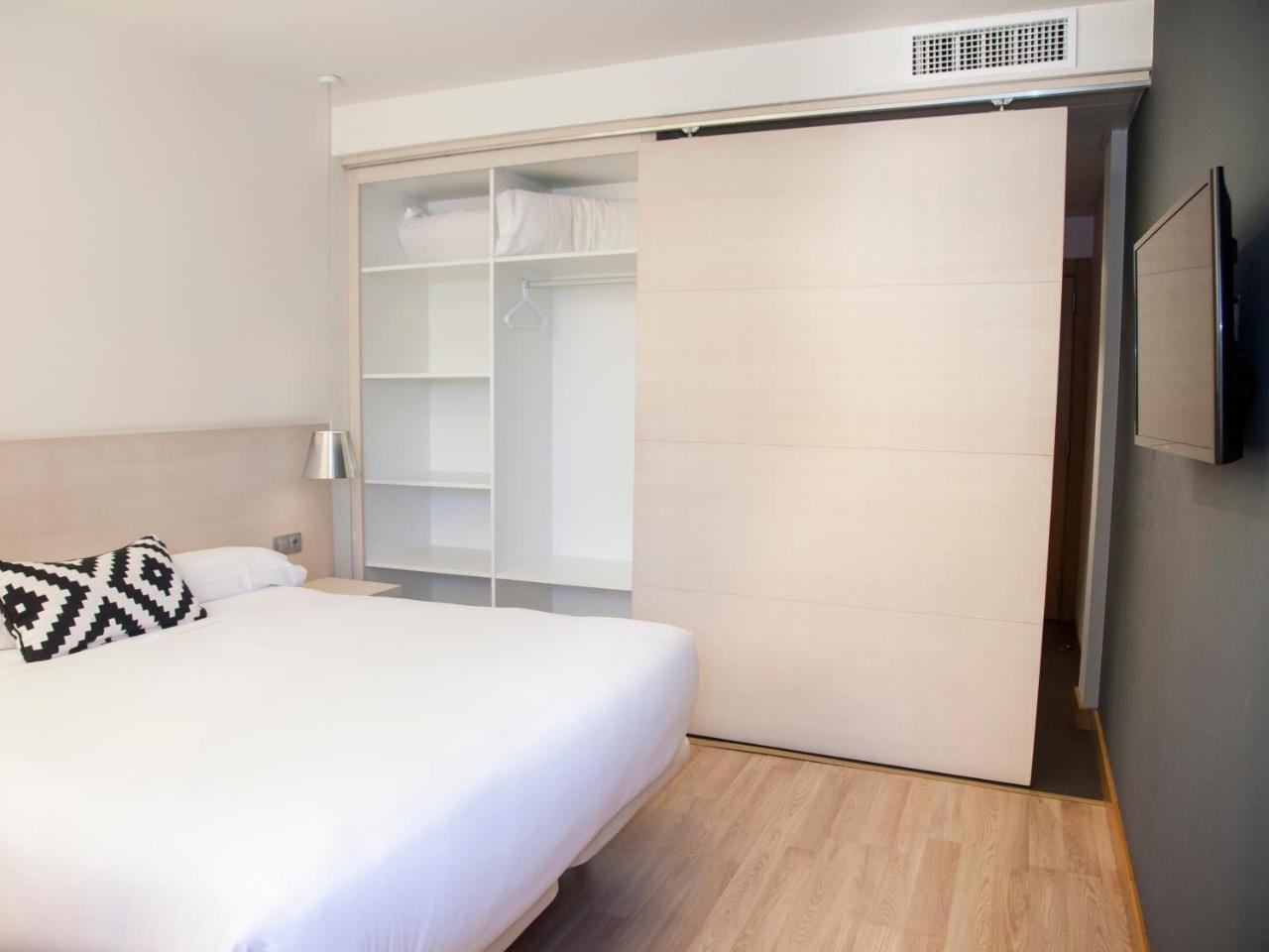Hotel Restaurante Cadosa โซรีอา ภายนอก รูปภาพ